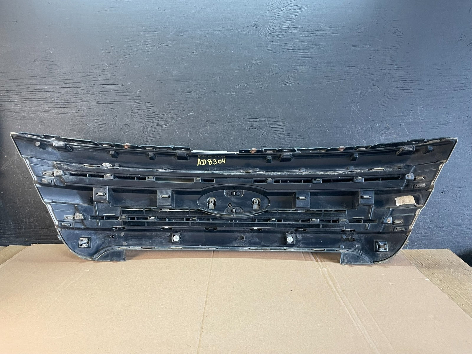 2011 to 2015 Ford Explorer Upper Front Grill Grille AD8304 DG3