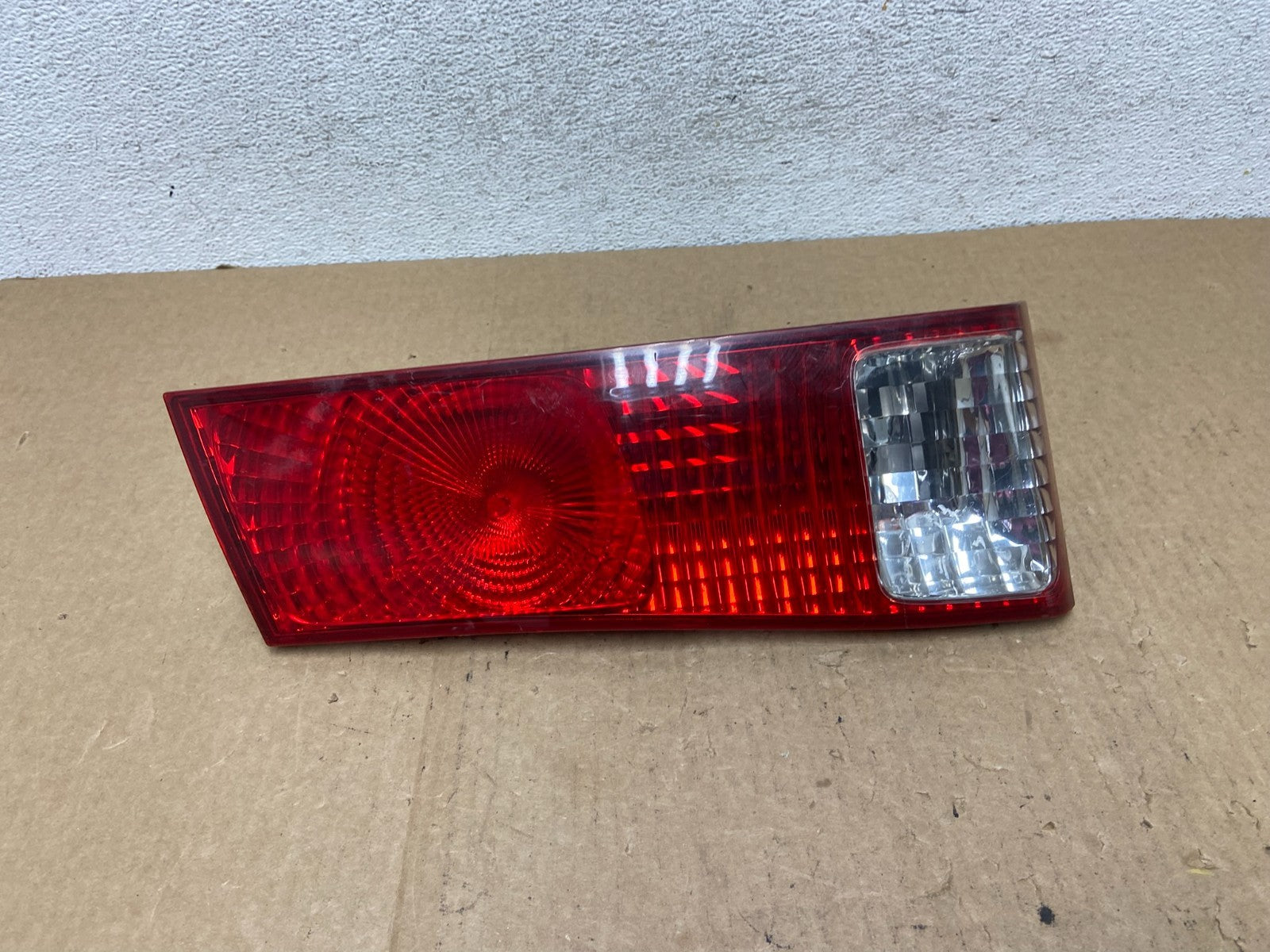 2000-2001 Toyota Camry Tail Light Left Driver LH Side Inner AF9713 DW0