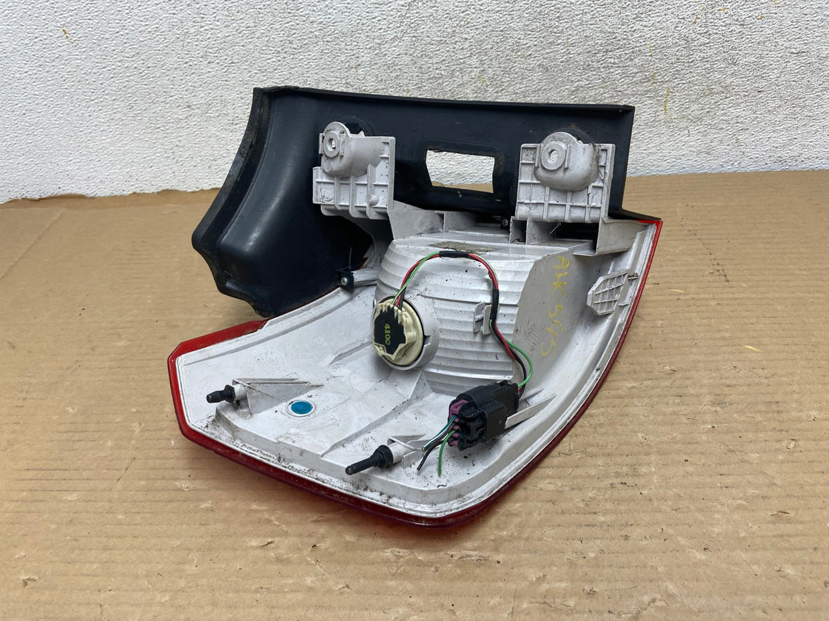2010 to 2017 GMC Terrain Halogen Right Passenger Rh Side Tail Light AH0595 LK4