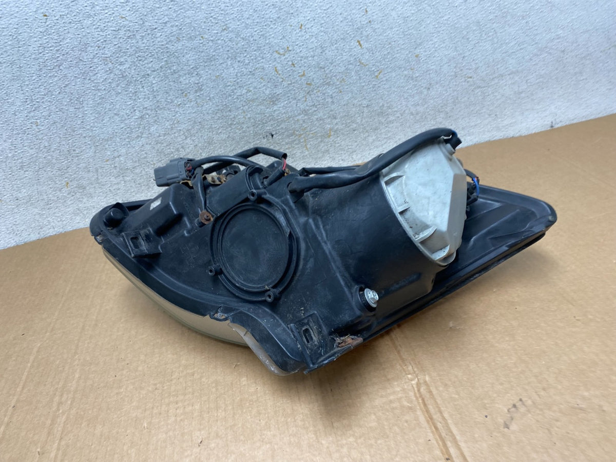 2004 2005 2006 Nissan Maxima Right Passenger Side Headlight Halogen AI3745 DW6