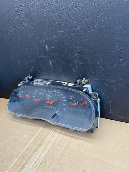 2004 2005 Ford Explorer Speedometer Cluster Gauge Oem ab8824 DG2