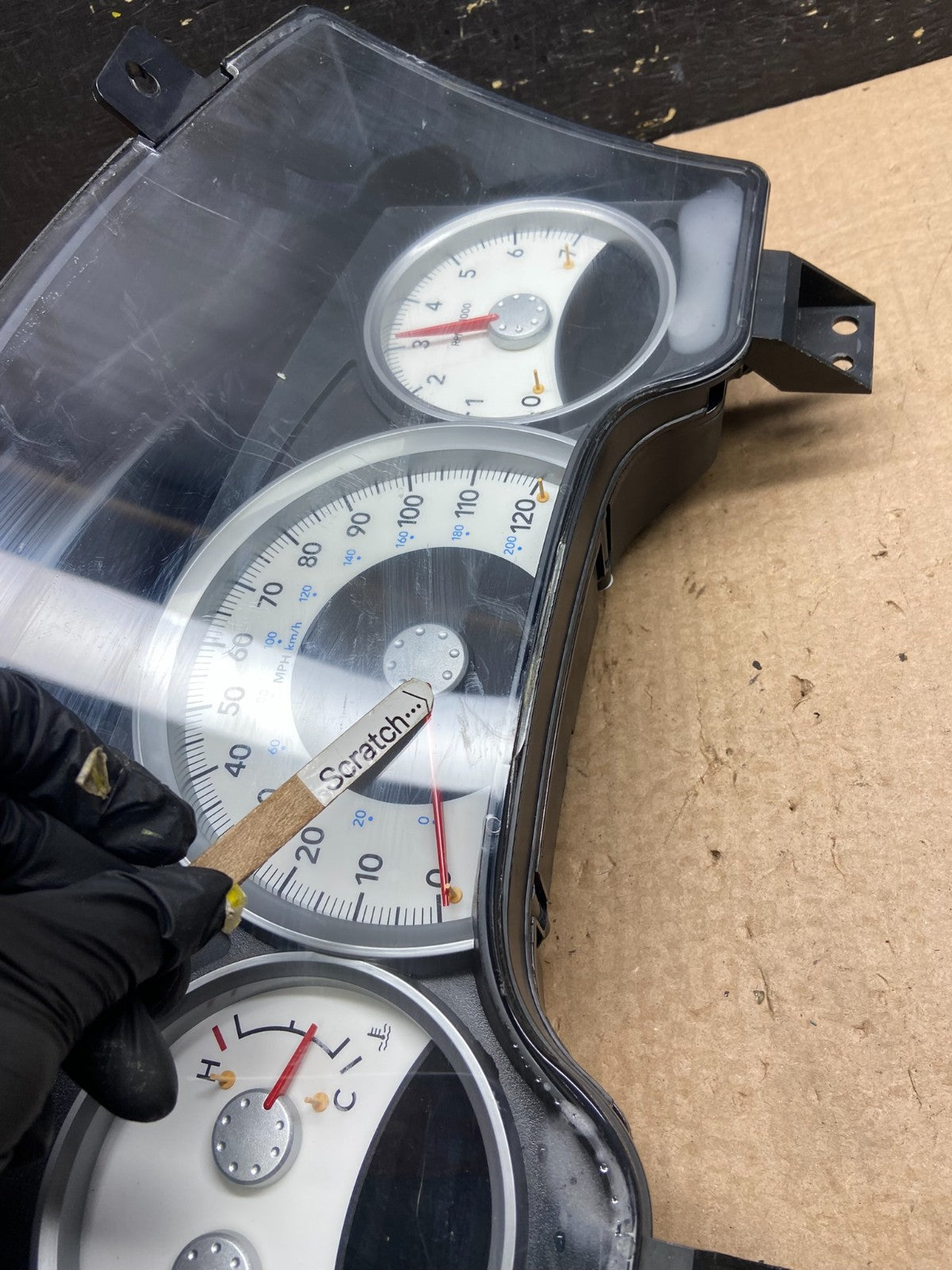2004 Dodge Durango Speedometer Instrument Cluster Gauge OEM Z0273 DG1