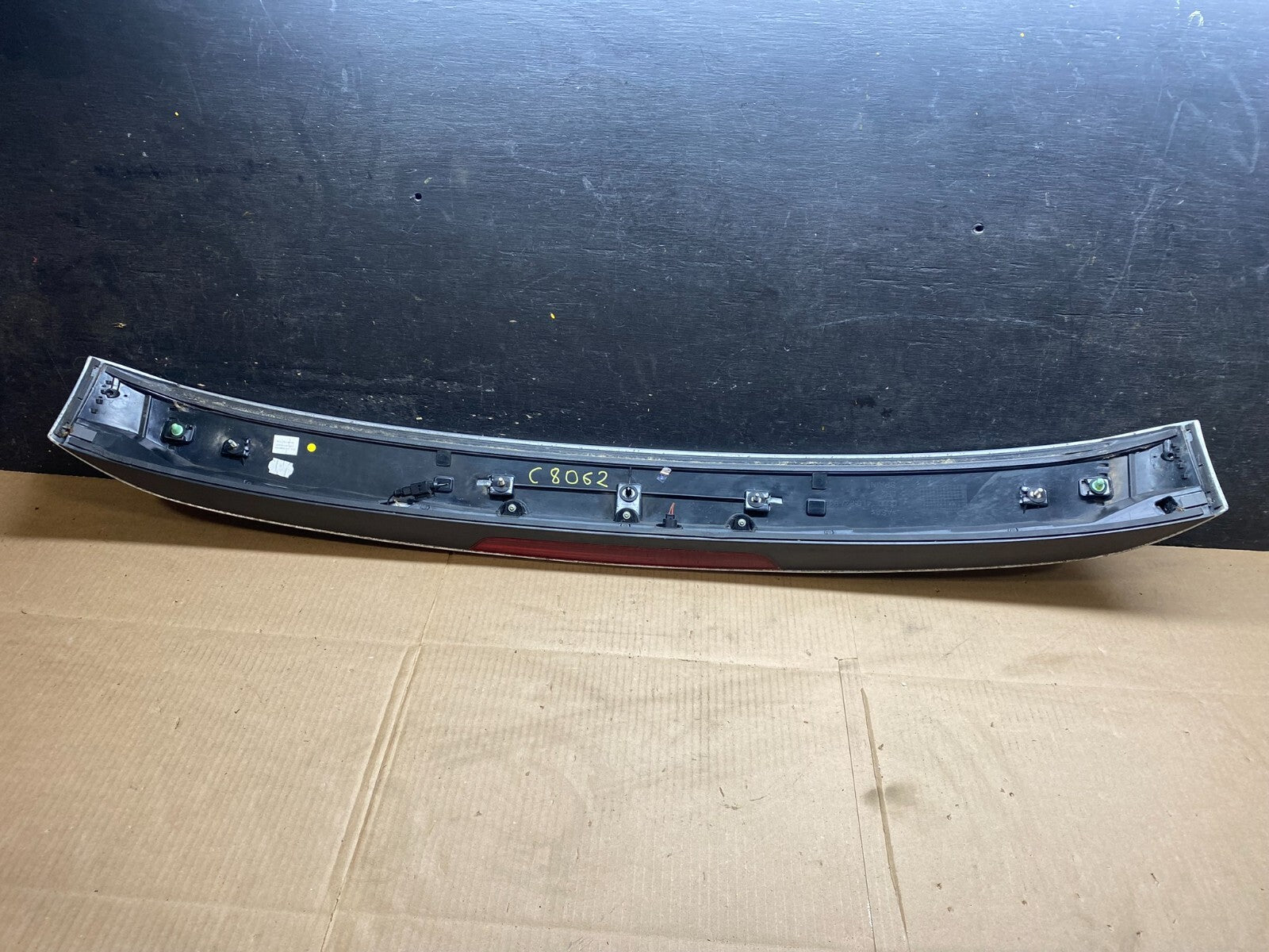 2007 to 2009 Audi Q7 Rear Tailgate Spoiler W/ 3RD Third Brake Light OEM C8062 DG6