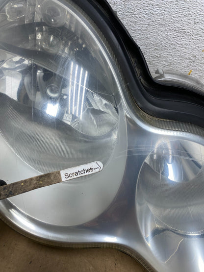 2005 to 2007 Mercedes-Benz C-Class Right Passenger Side Headlight AE3001 DW3
