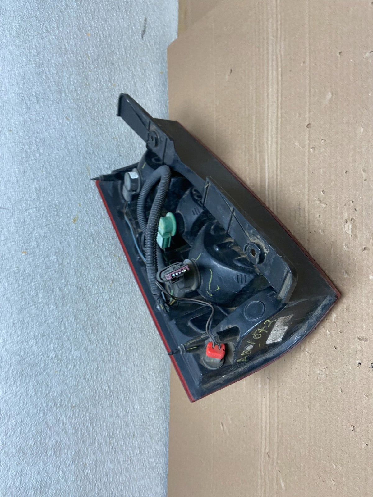 2008-2014 Chevrolet Tahoe Suburban Right Passenger Rh Tail Light Oem AB1072 LK4
