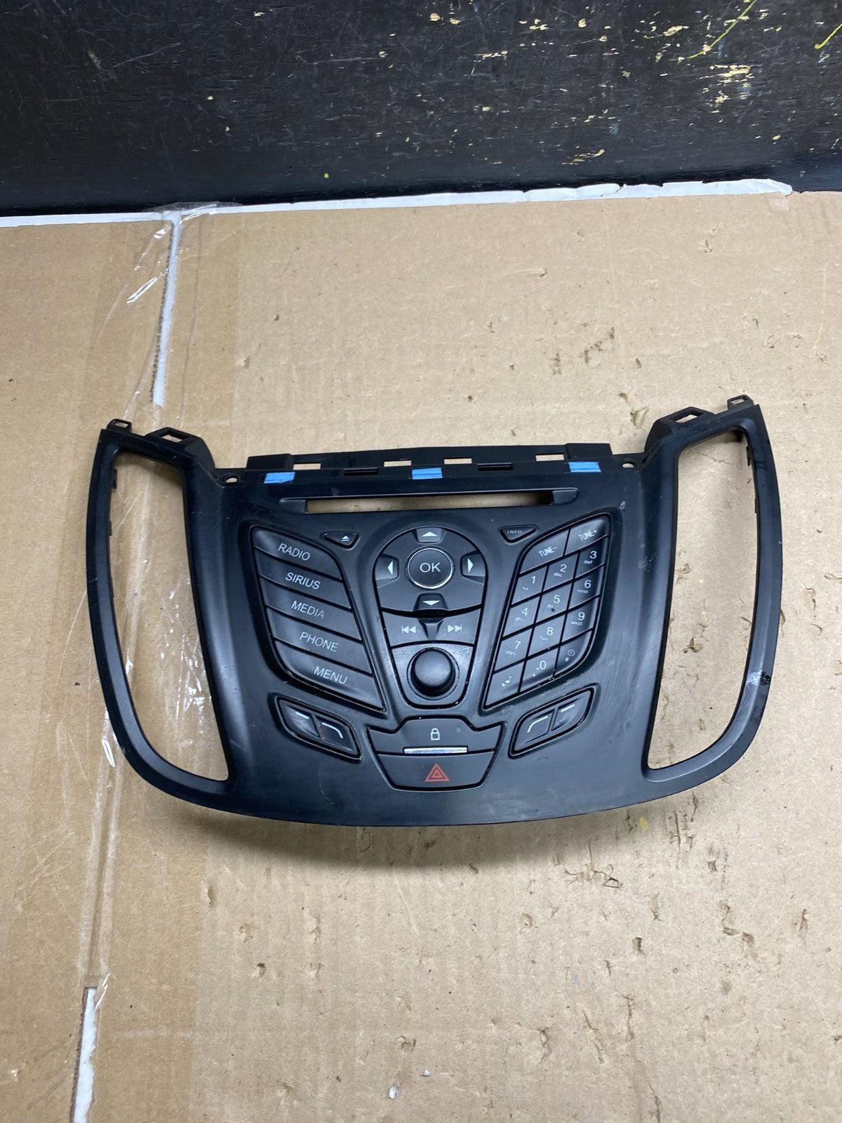 2013 2014 2015 2016 Ford Escape Dash Radio Control Panel Bezel AB2089 DG0