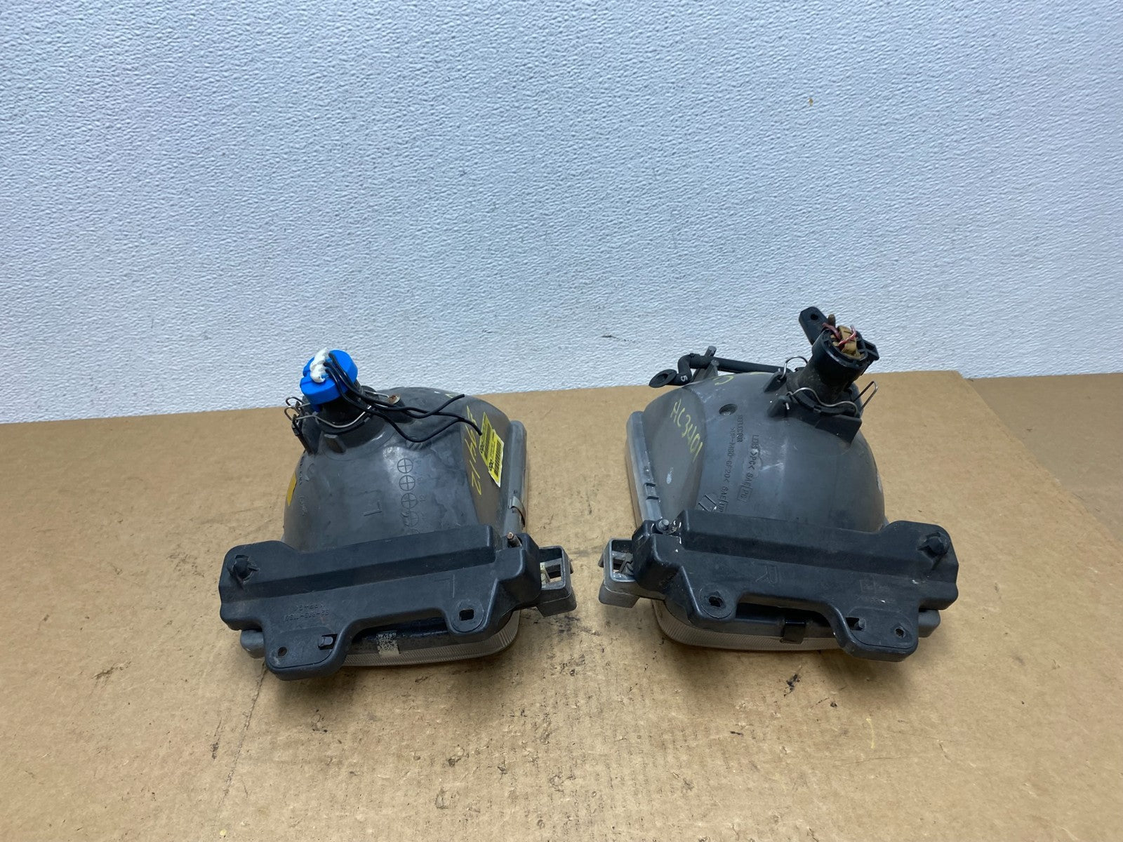1998 1999 Nissan Frontier Left+Right Side Headlights Halogen Lamp AC3401 DW8