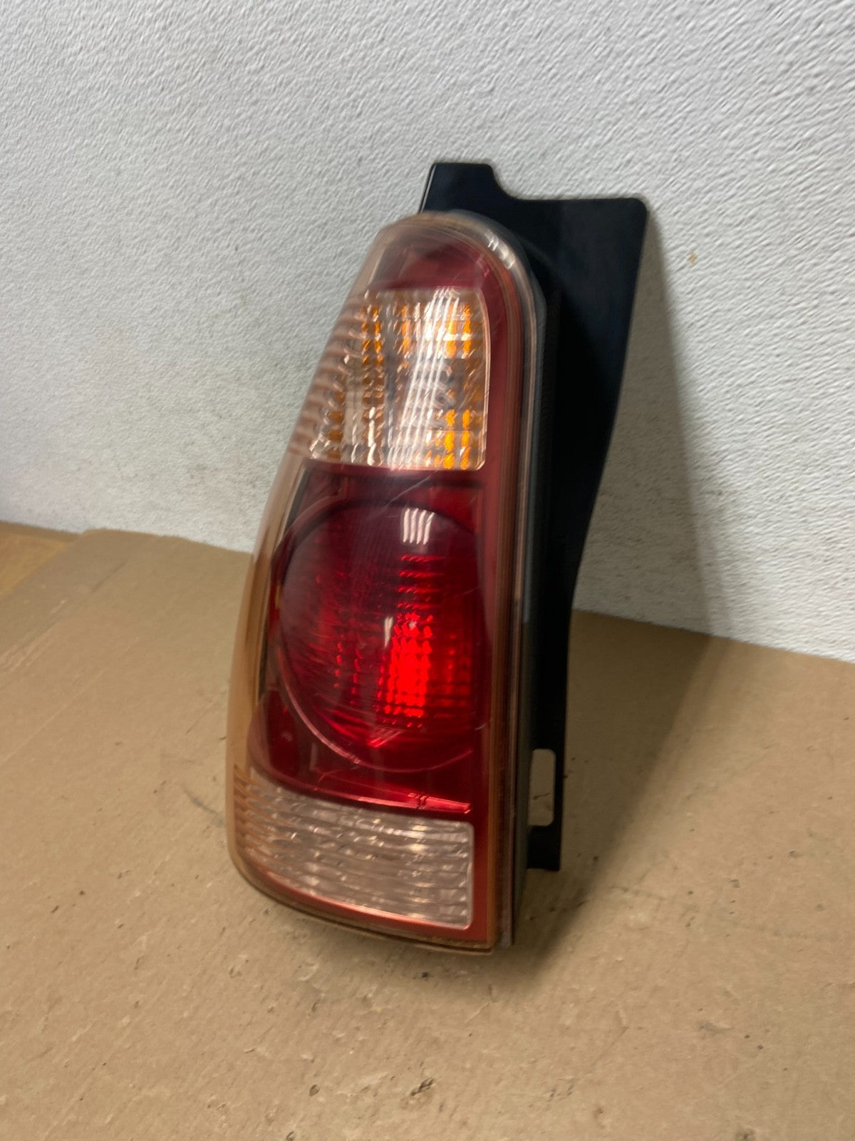 2003 2004 2005 Toyota 4Runner Left Driver LH Side Tail Light AD7660 DW1