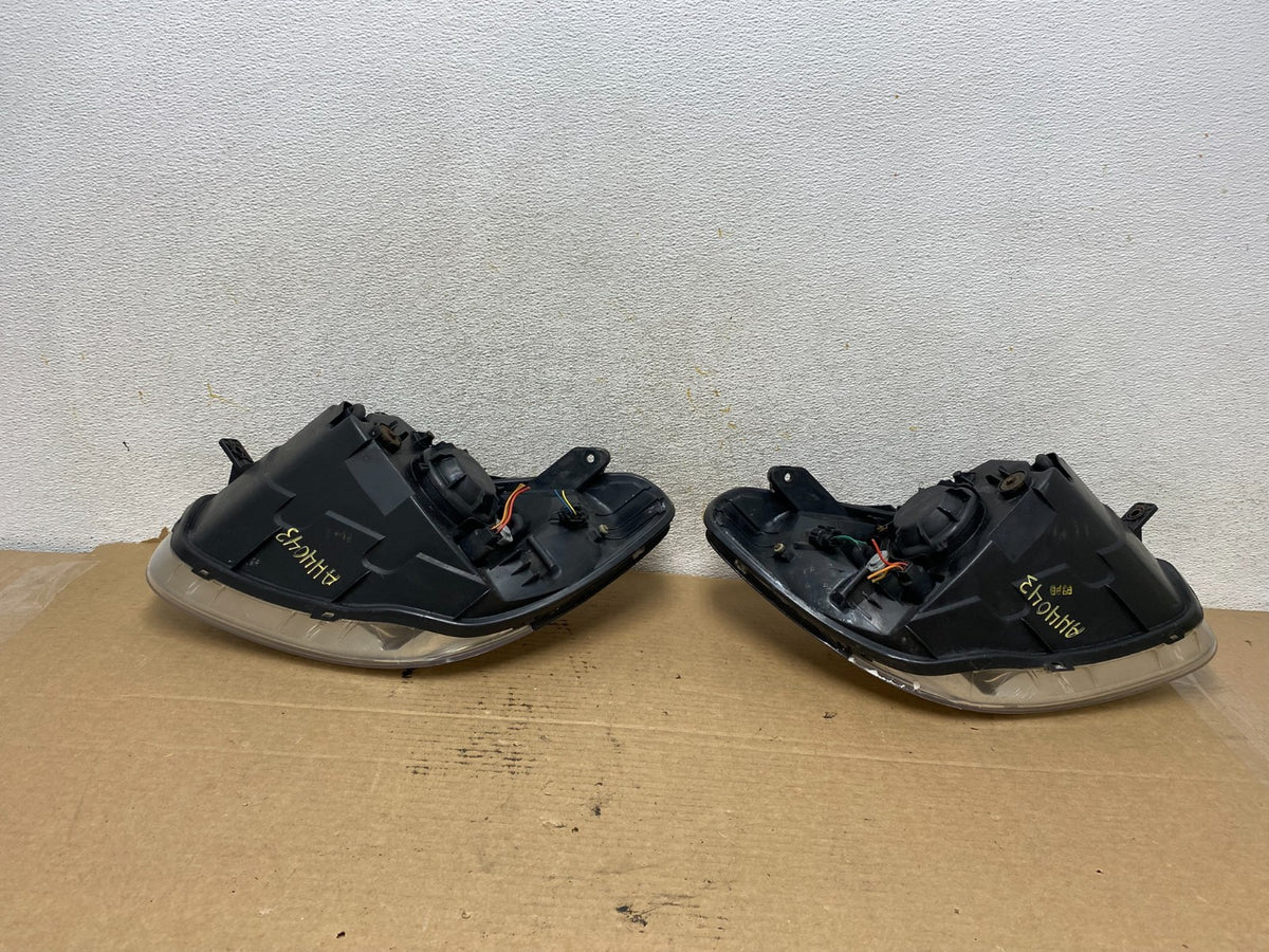 2006 to 2011 Hyundai Accent Sedan Left+Right Halogen Headlights AH4043 DW9