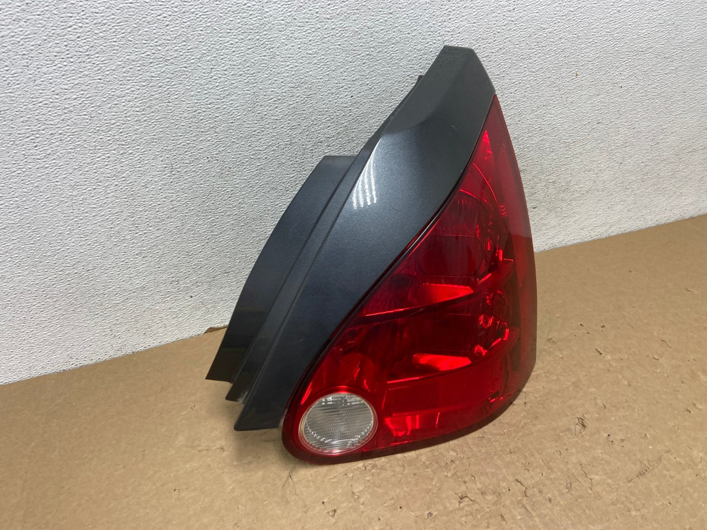 2004 2005 2006 2007 2008 Nissan Maxima Right Passenger Tail Light AF8005 LK2