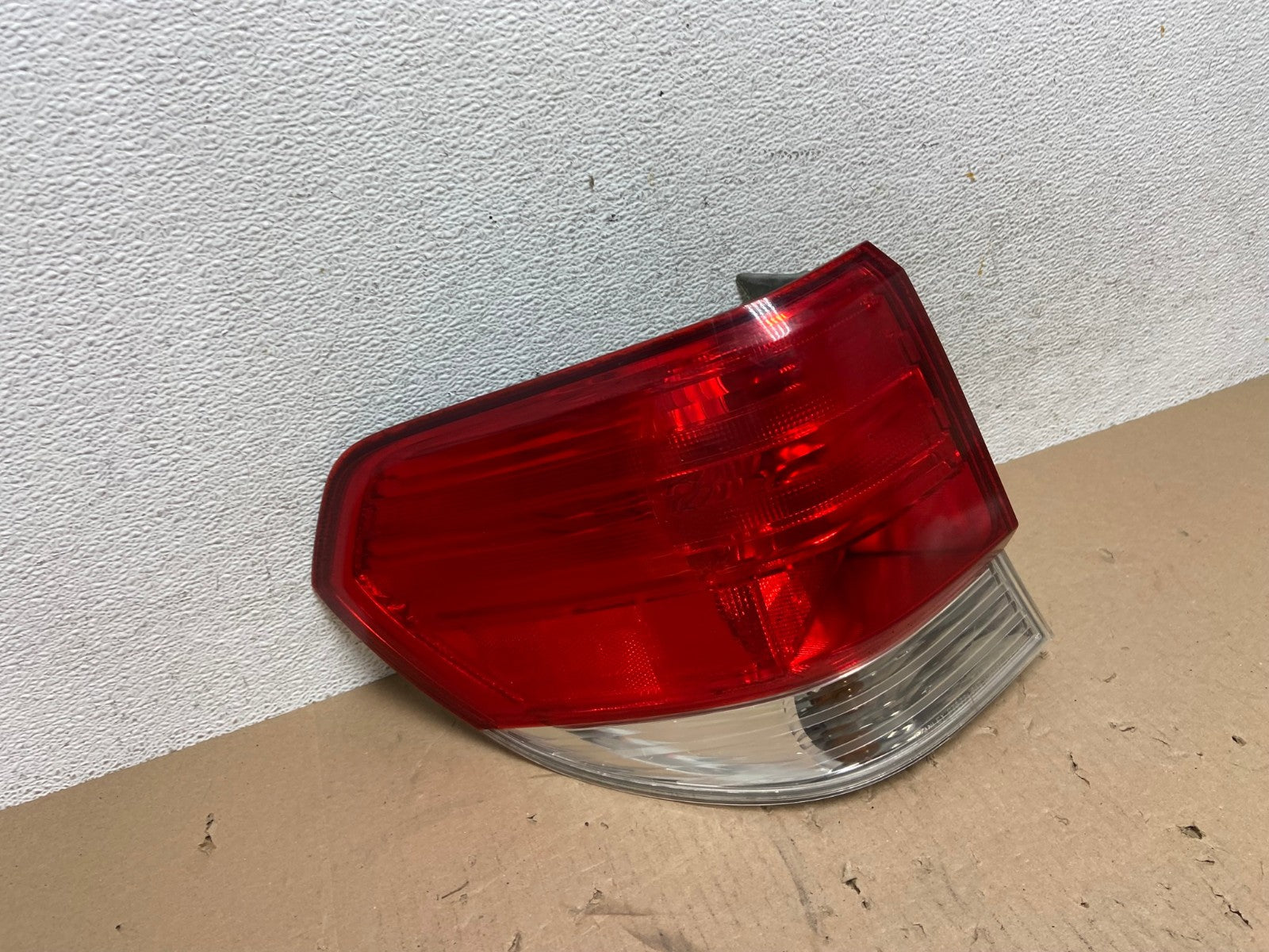 2008 2009 2010 Honda Odyssey Left Driver LH Side Tail Light AE7345 LK2