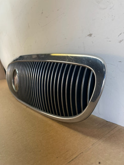 1997 to 2002 Buick Century Front Upper Grill Grille AG2945 DG1