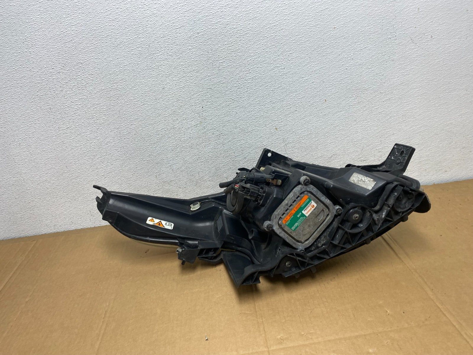 2011 to 2015 Ford Explorer Left Driver LH Xenon Headlight AD0726 DW9