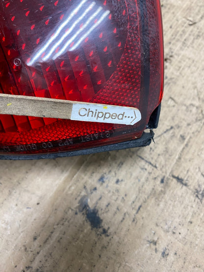 2000 to 2002 Chevrolet Cavalier Right Passenger Side Tail Light S1888 DW4