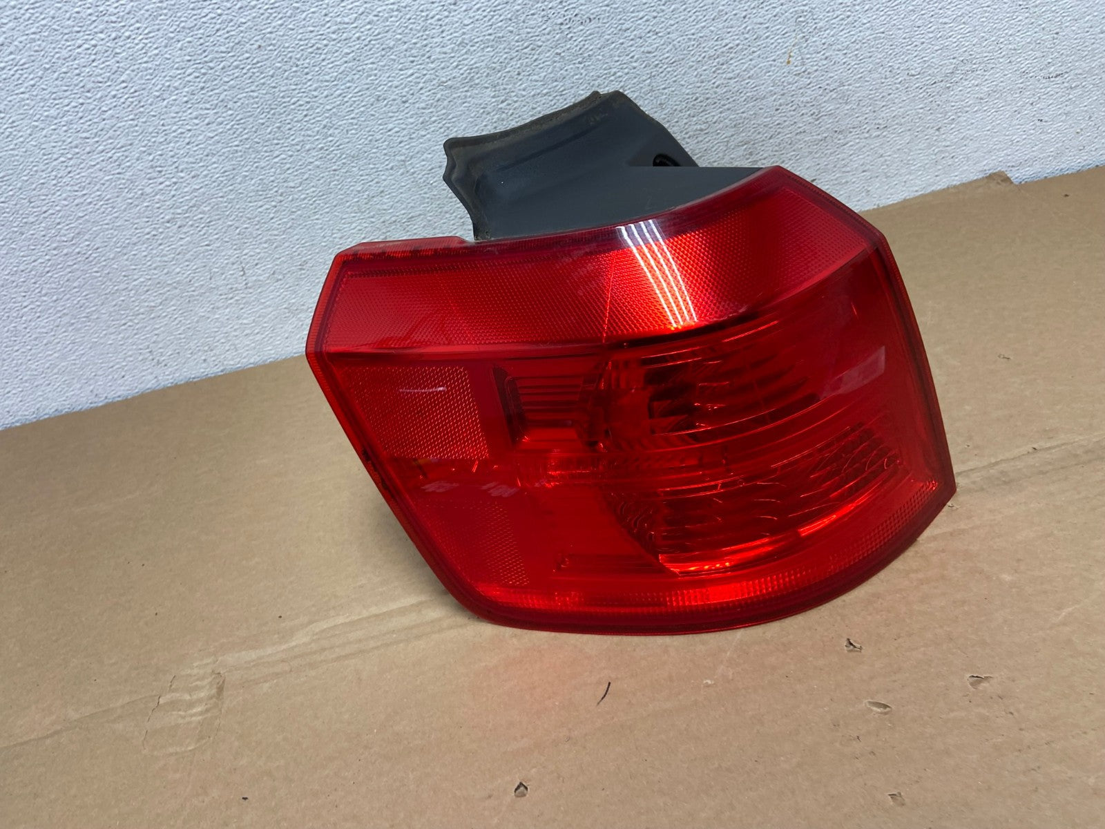 2010 to 2017 GMC Terrain Halogen Tail Light Left Driver Lh Side AD3789 LK0