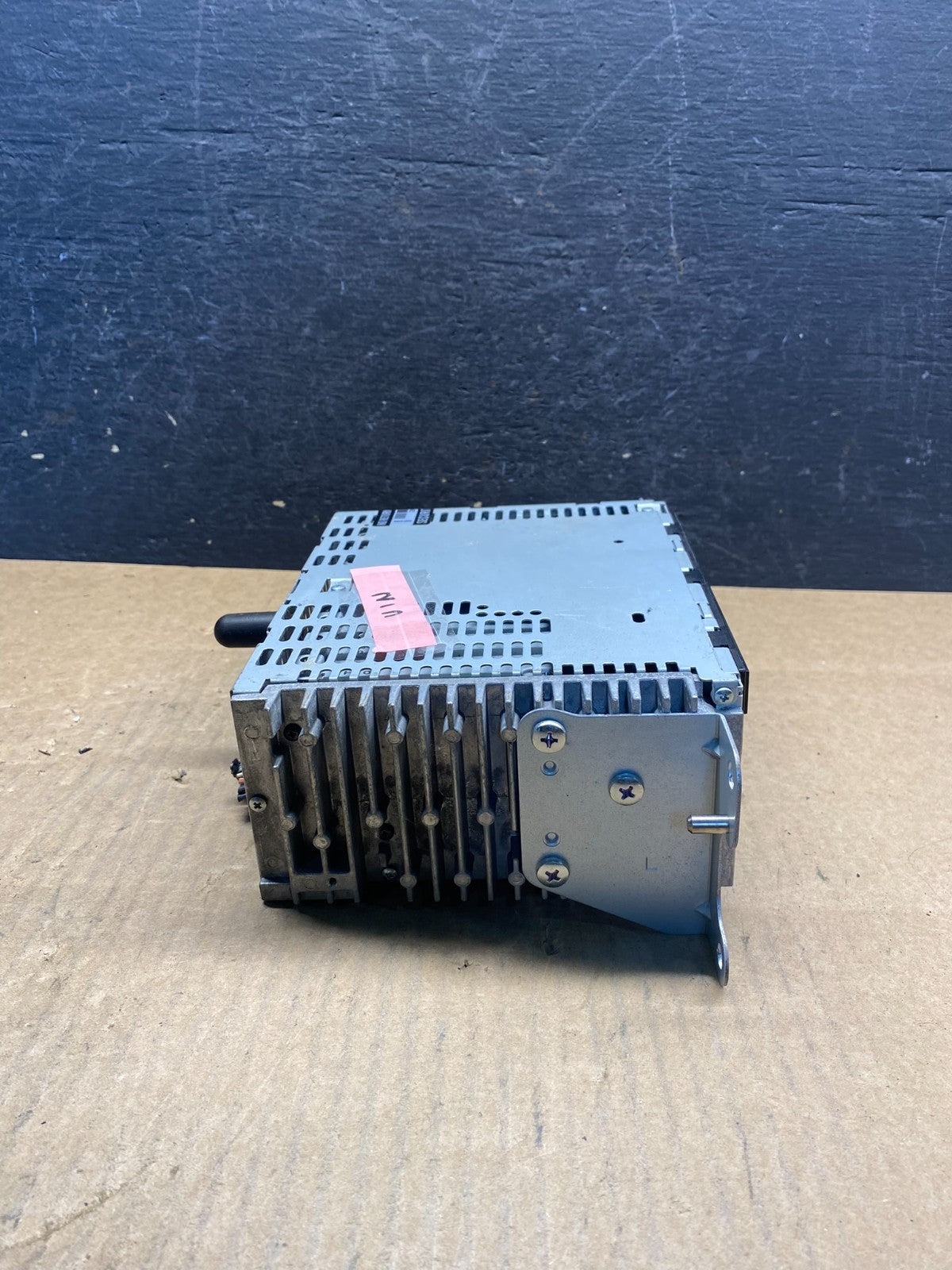2011 to 2013 Ford Explorer Audio Equipment Radio Receiver AM FM CD ag7409 DG2