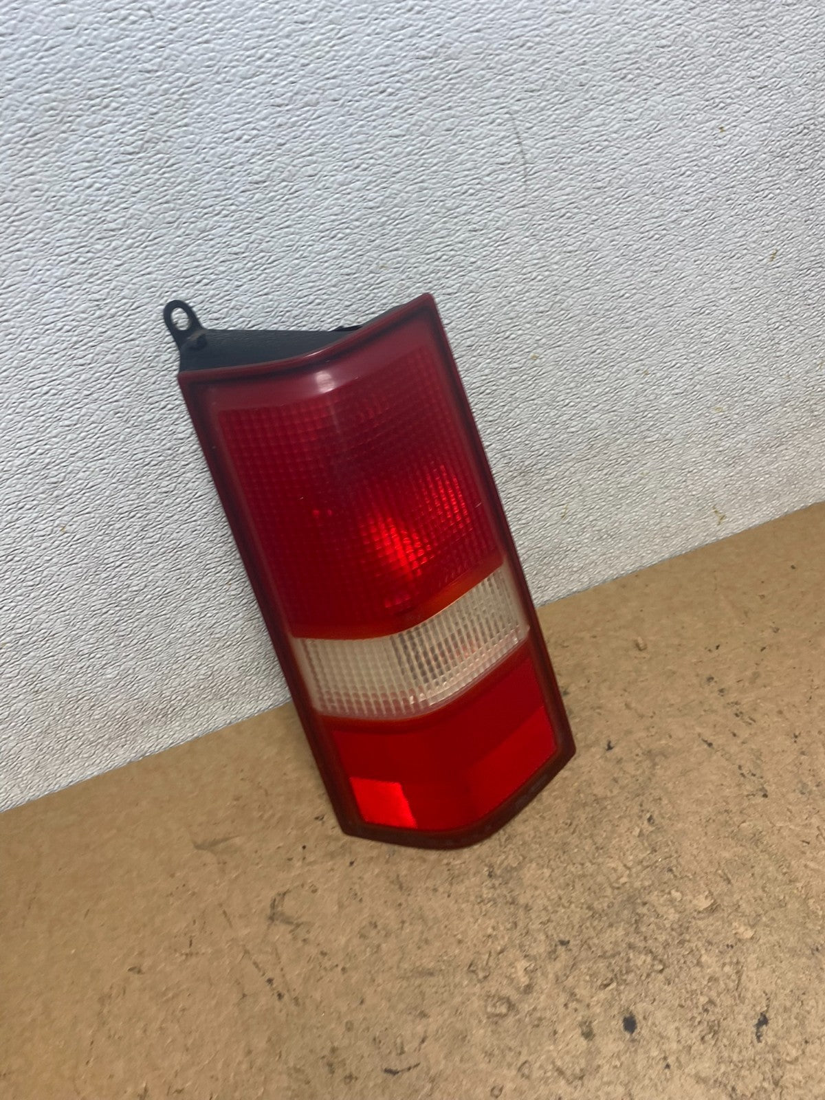 2003 to 2017 Chevrolet Express 1500 Left Driver Side Tail Light Oem T1055 DW2
