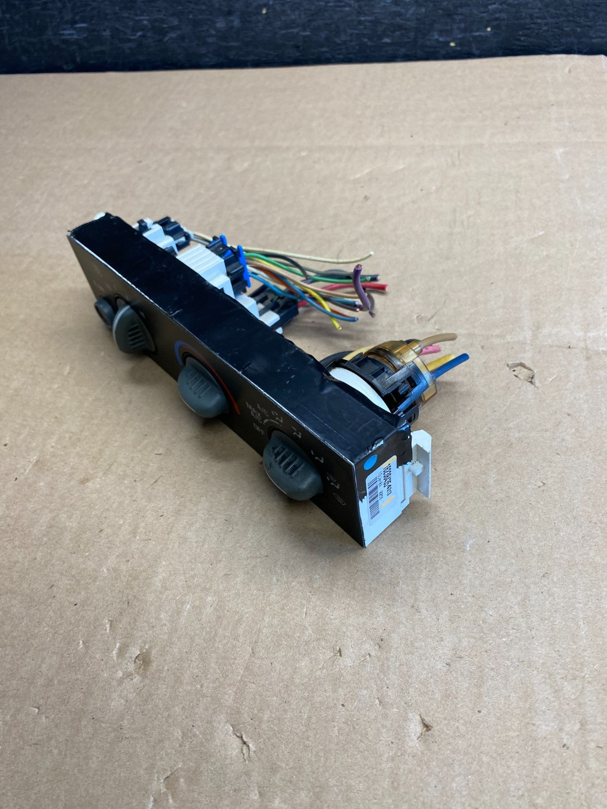 2001 - 2007 GMC Chevrolet Express 1500 Climate Control A/C AI2998 DG2