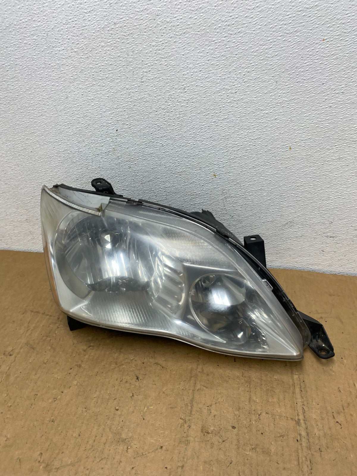 2005 2006 2007 Toyota Avalon Right Passenger RH Halogen Headlight TYC AD1240 DW0