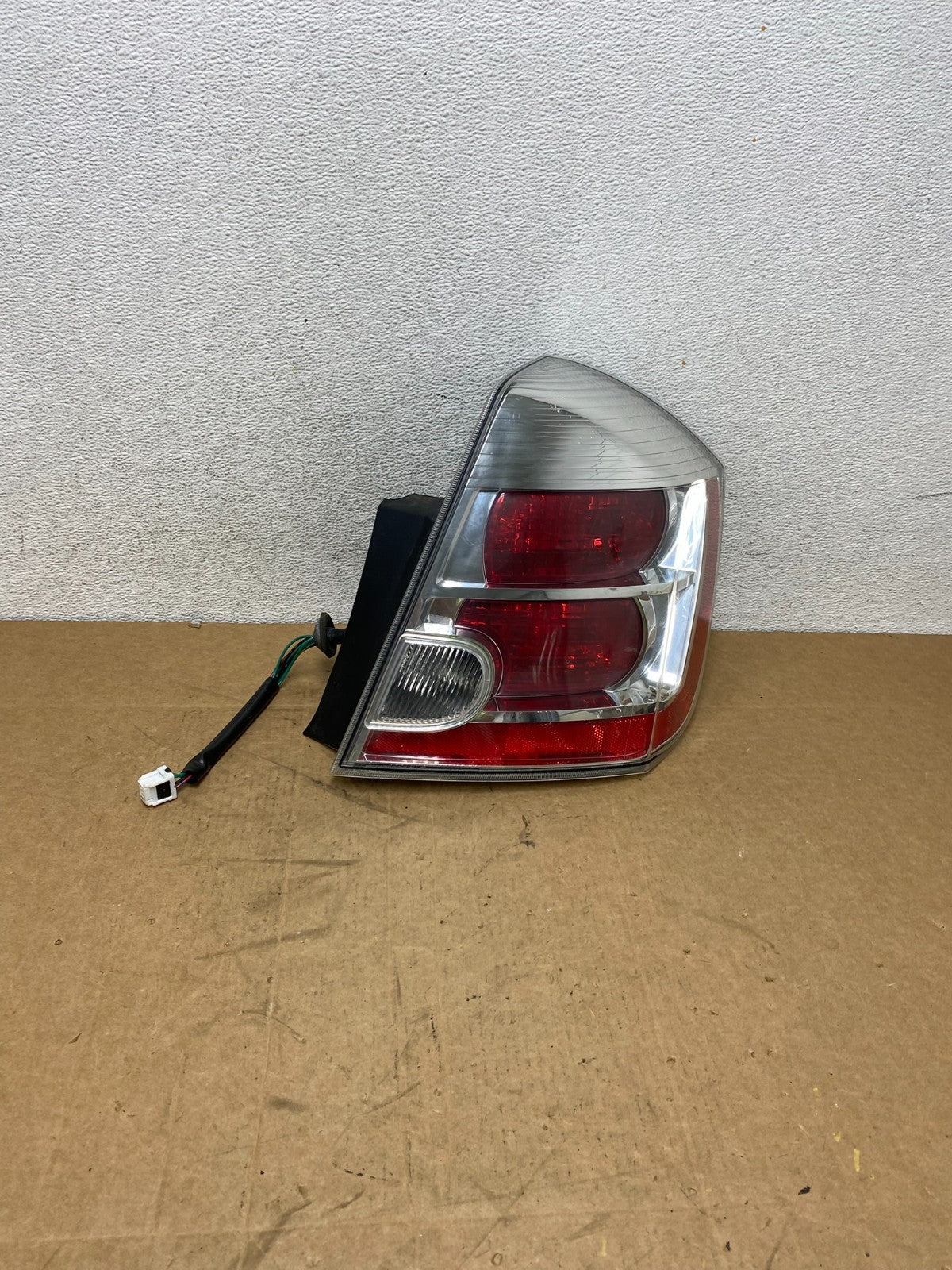 2007 to 2012 Nissan Sentra Right Passenger Rh Side Tail Light AD6229 DW0