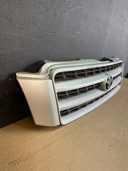 2001 to 2003 Toyota Highlander Front Upper Grille Grill With Emblem OE AF3756 DG2