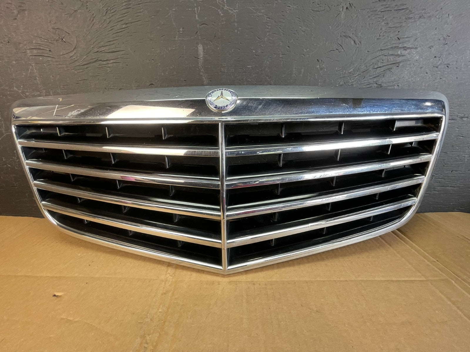 2007 to 2009 Mercedes Benz E-Class Front Upper Grill Grille AC5288 DG0