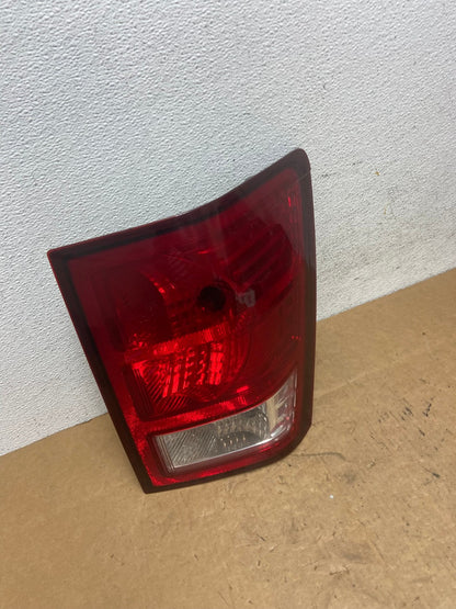 2007 to 2010 Jeep Grand Cherokee Right Passenger Tail Light AD4817 LK2