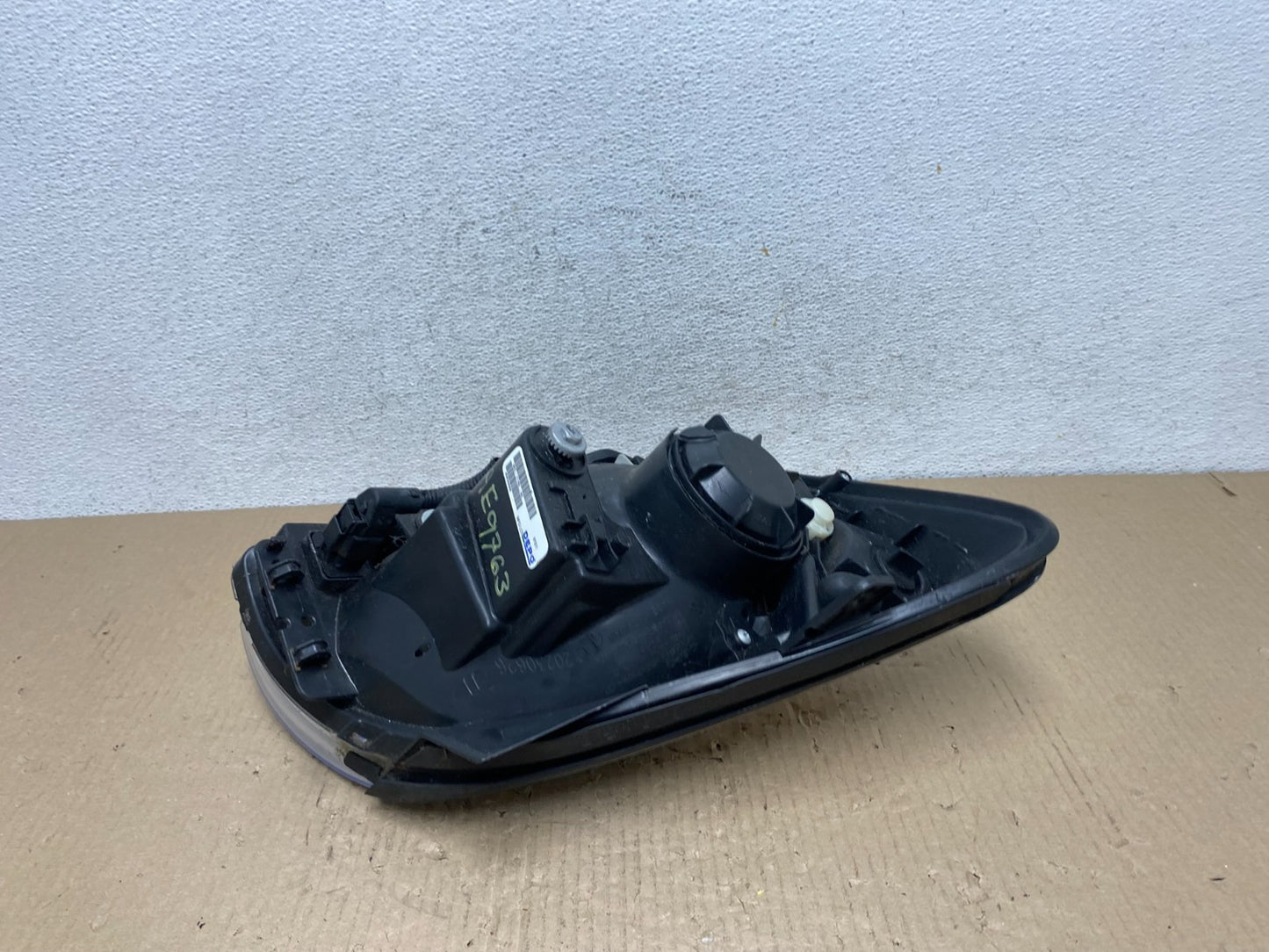 2005 to 2006 Kia Sportage Left Driver LH Halogen Headlight DEPO AE9763 DW4