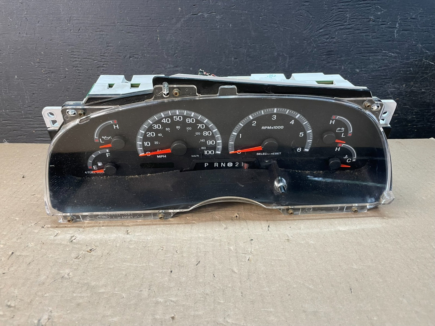 2000 2001 2002 Ford Expedition Speedometer Instrument Gauge Cluster Oe ae3359 DG0