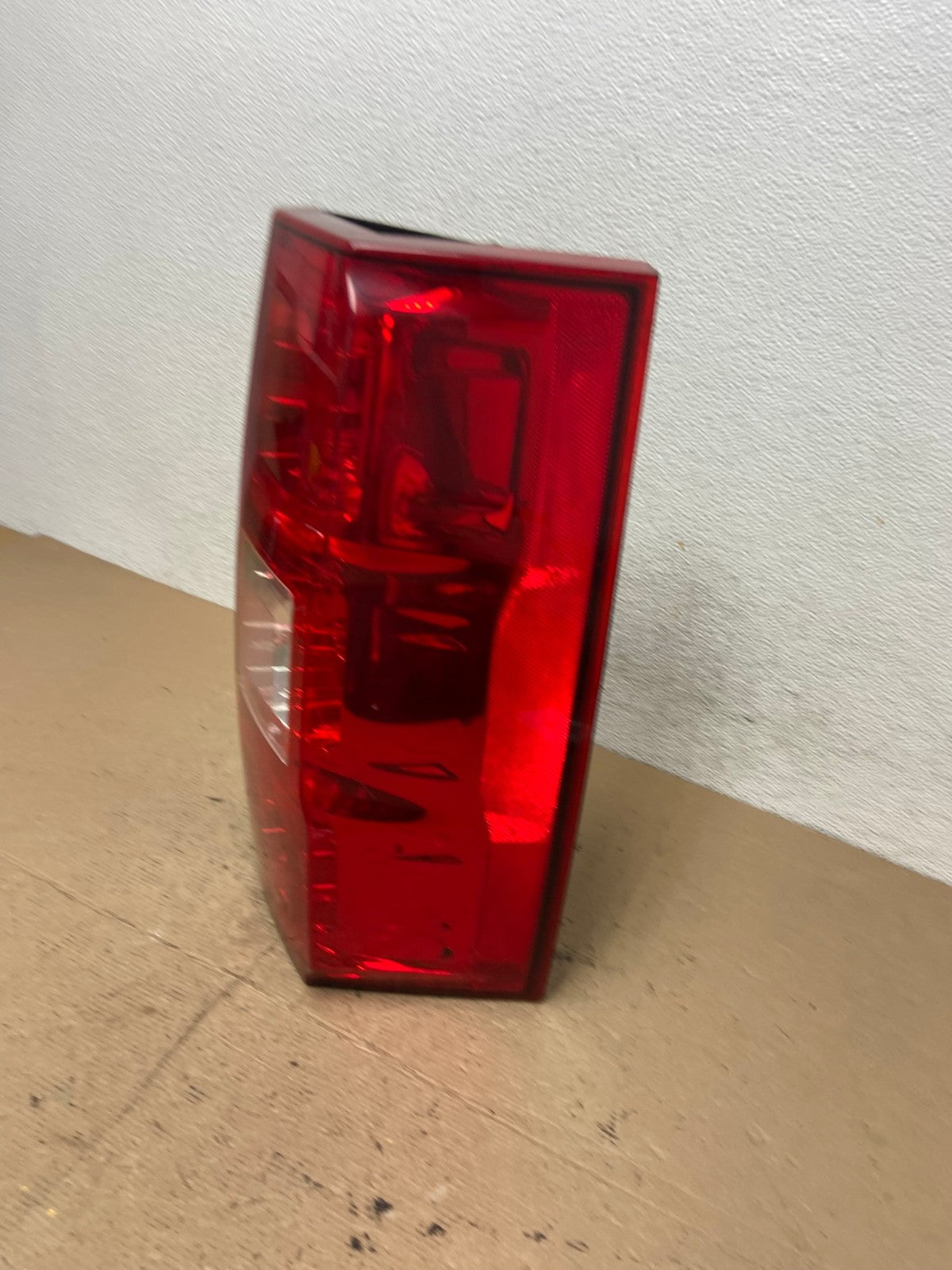 2008 to 2013 Chevrolet Tahoe Hybrid Right Passenger Tail light Led AF5161 LK1