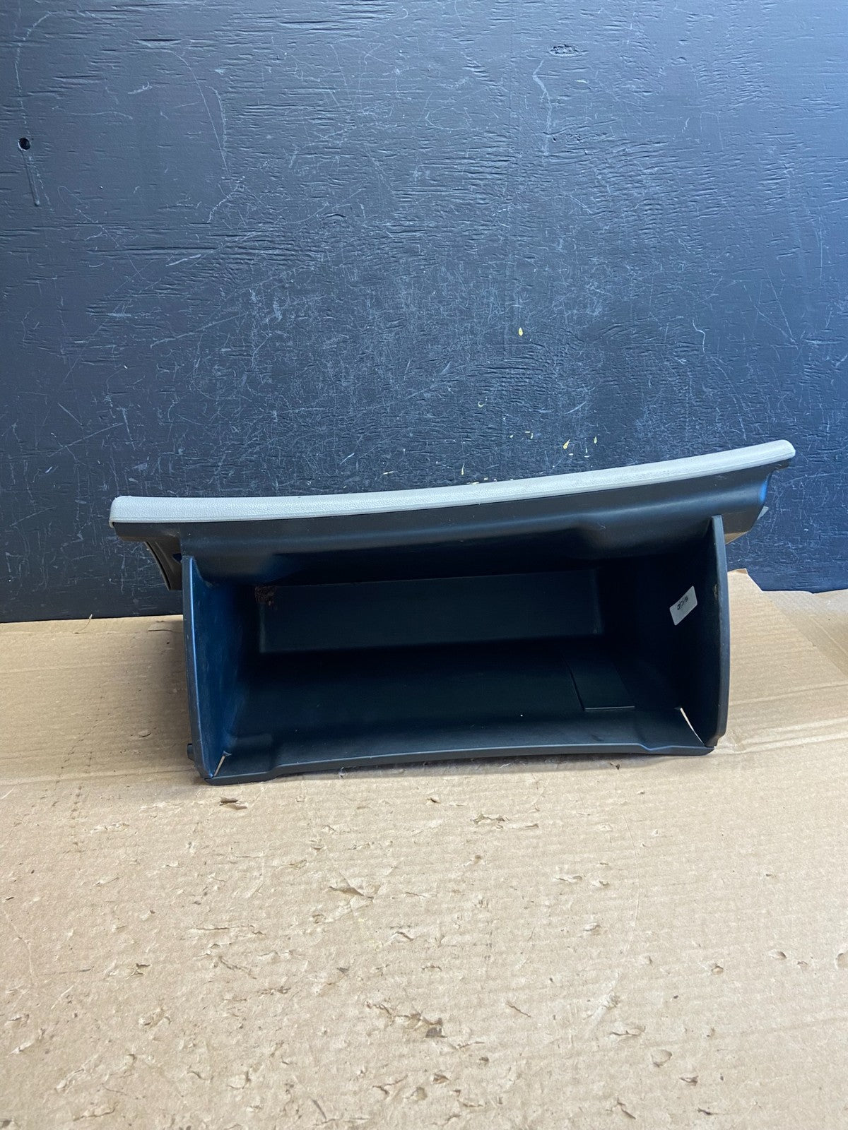 2011 - 2016 Honda Odyssey Front Right Passenger Storage Glove Box AF2720 DG3