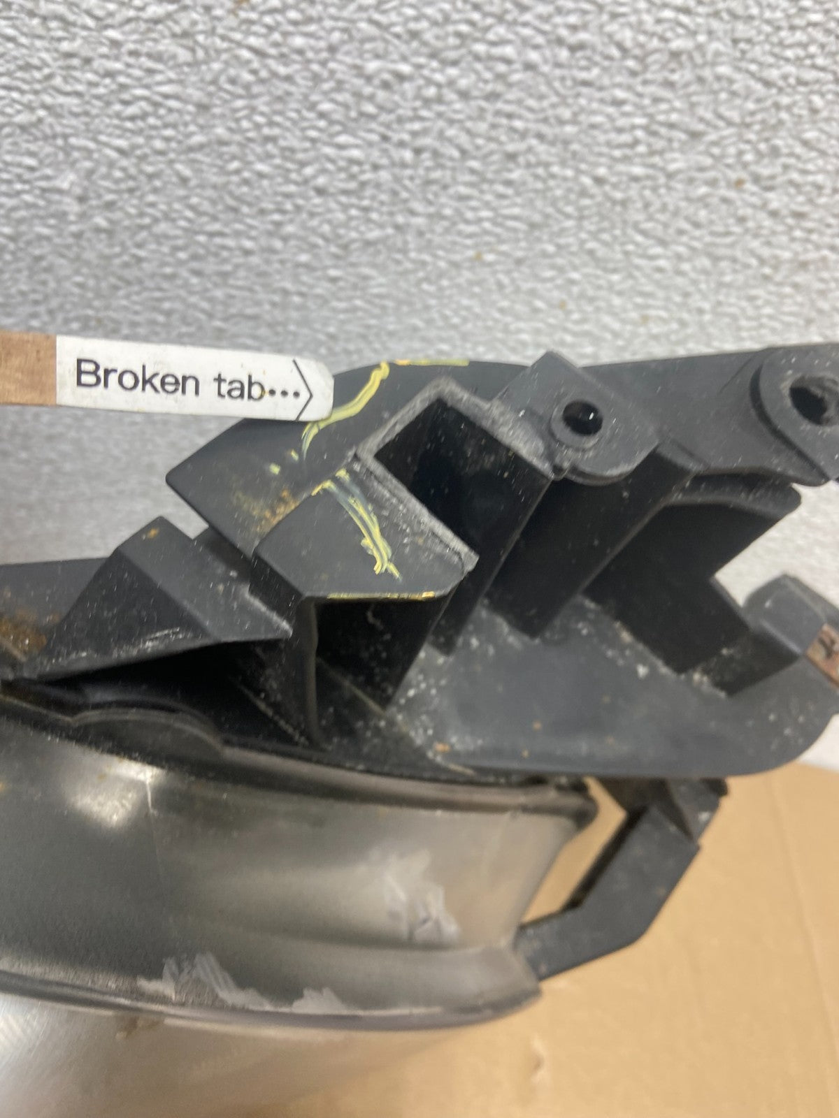 2009-2010 Mazda 6 Right Passenger Side Halogen Headlight Oem AB6129 DW5