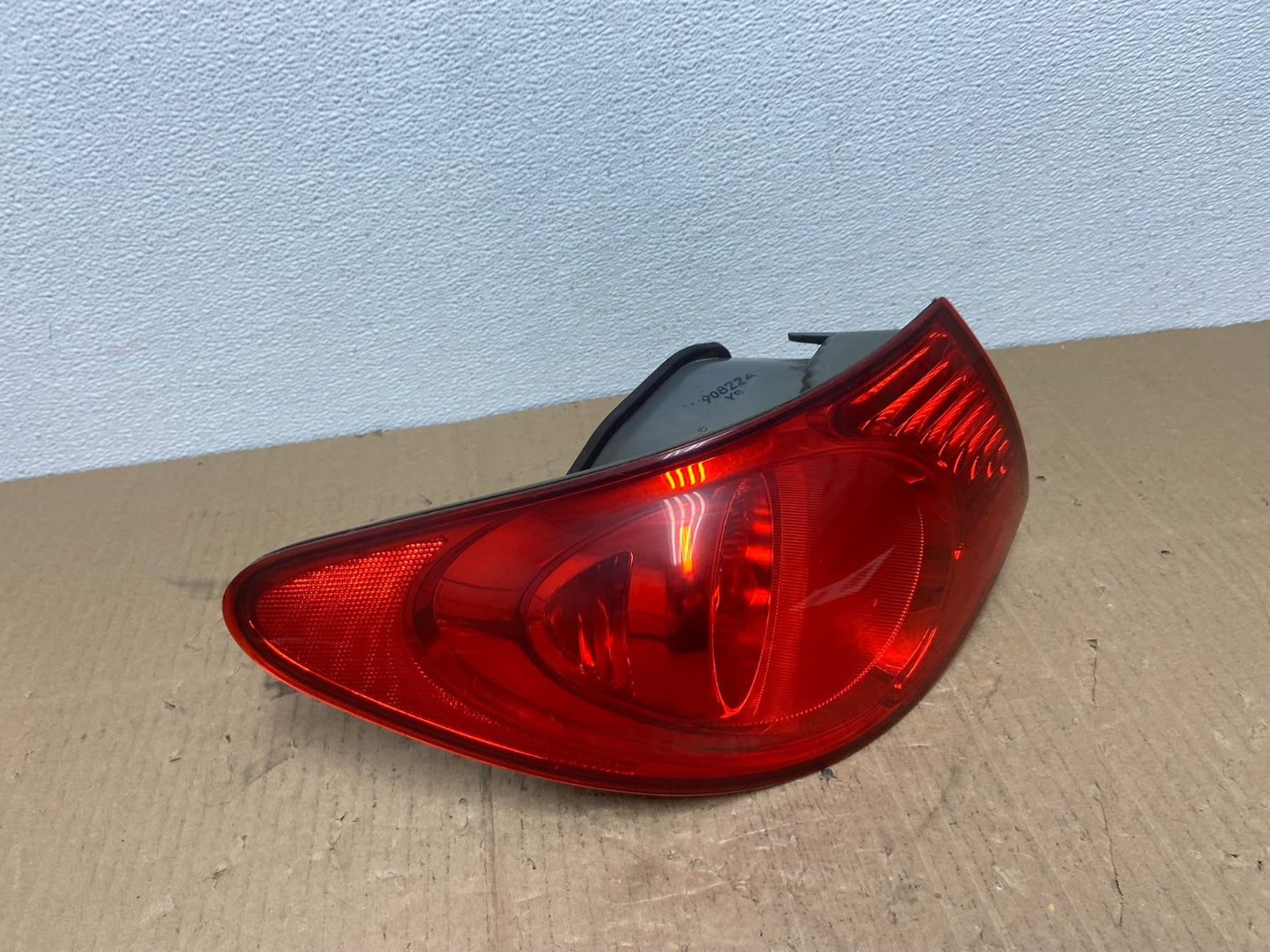 2007 to 2010 Hyundai Elantra Sedan Left Driver Side Tail Light AB8316 LK2