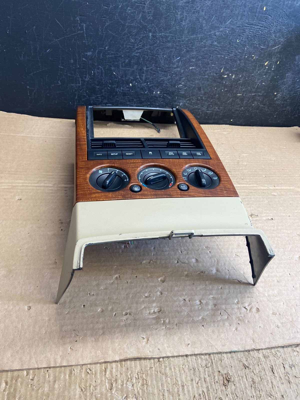 2006 - 2010 Ford Explorer Radio Heater Climate A/C Control Bezel Trim af2566 DG3