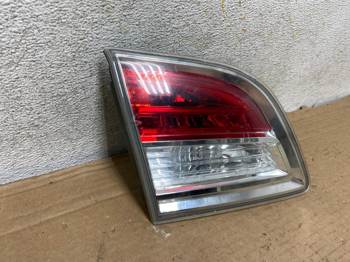2007 2008 2009 Mazda Cx-9 Left Driver Lh Side Inner Tail Light AH8495 LK1