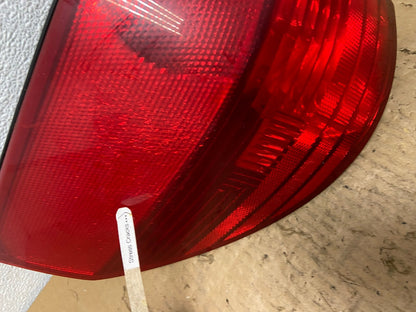 2004 to 2005 Toyota Sienna Left Driver LH Side Tail Light AC8265 LK4