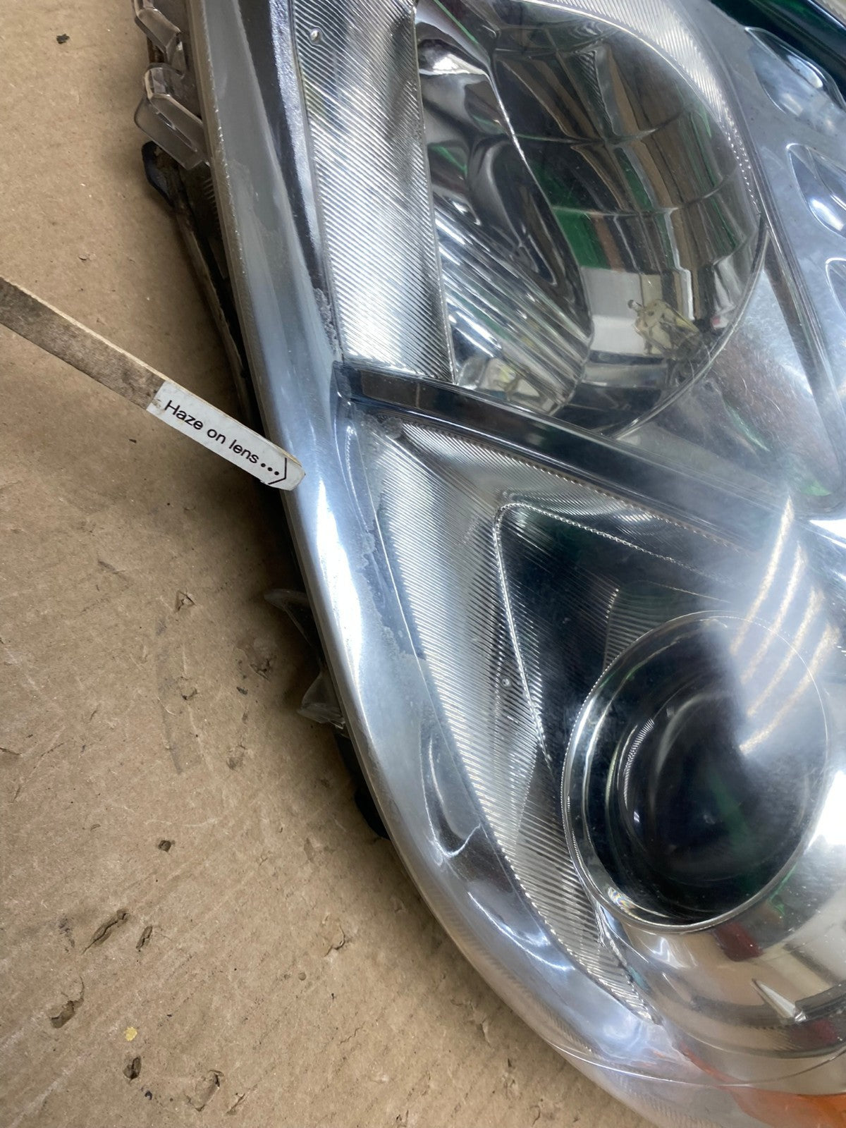 2010 - 2011 Toyota Prius Left Driver LH Blue Halogen Headlight AE9615 LK4