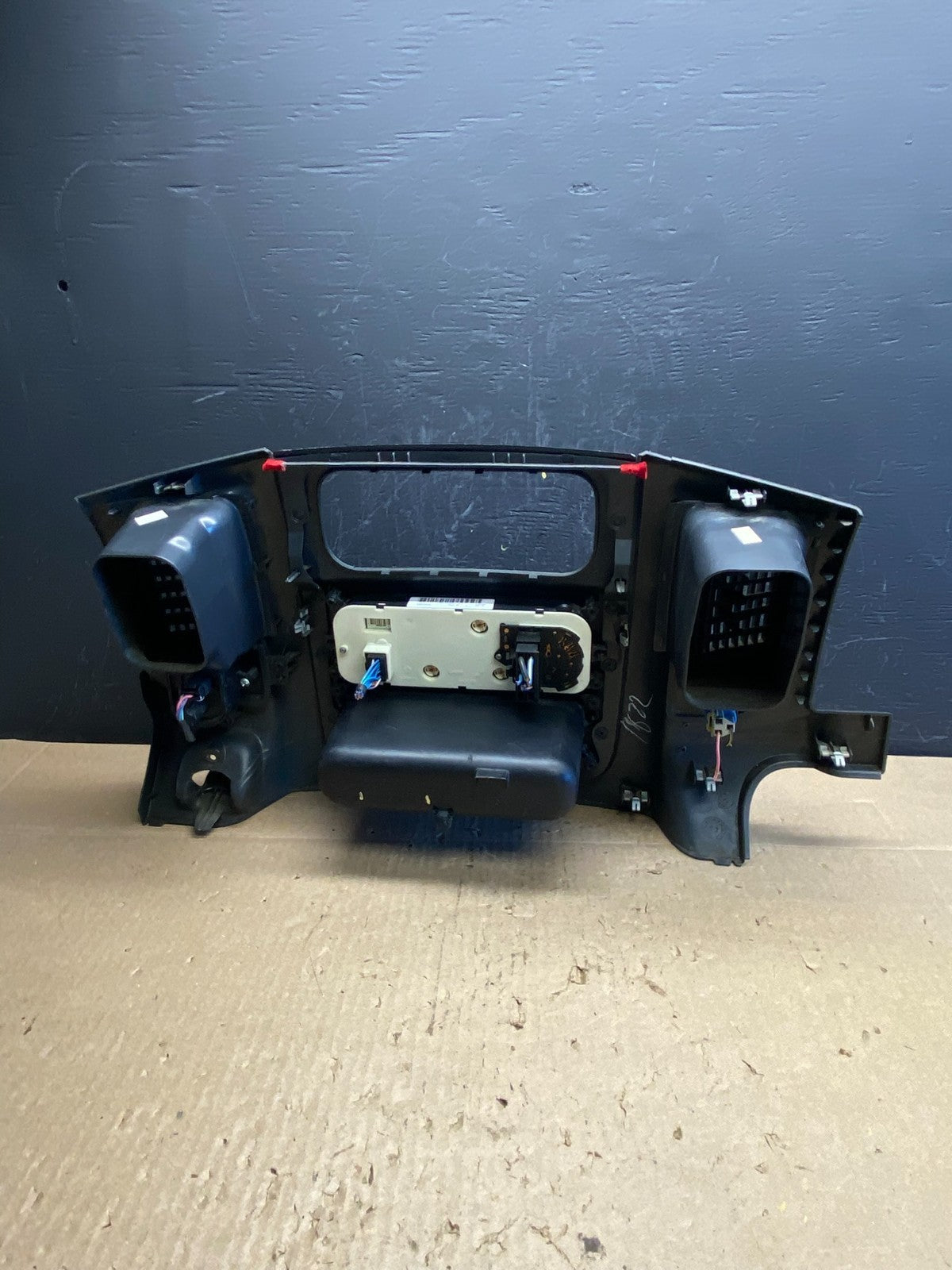 2002 to 2005 Dodge Ram Radio Climate Control Dash Air Vent Bezel Trim ac6743 DG3