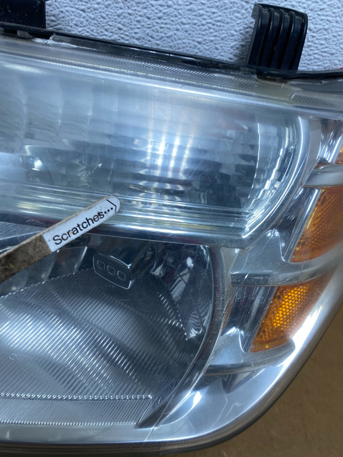 2008 to 2012 Nissan Pathfinder Halogen Headlight Left Driver Lh AE0452 DW3