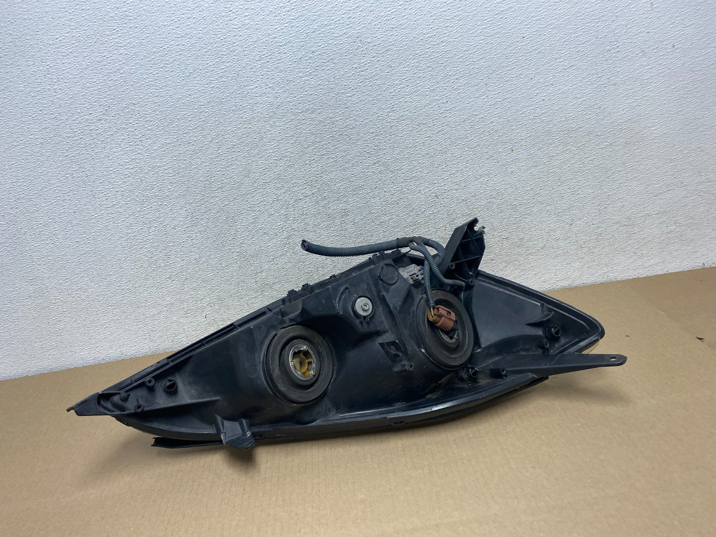 2004-2005 Toyota Sienna Left Driver LH Side Halogen Headlight AG5814 DW6