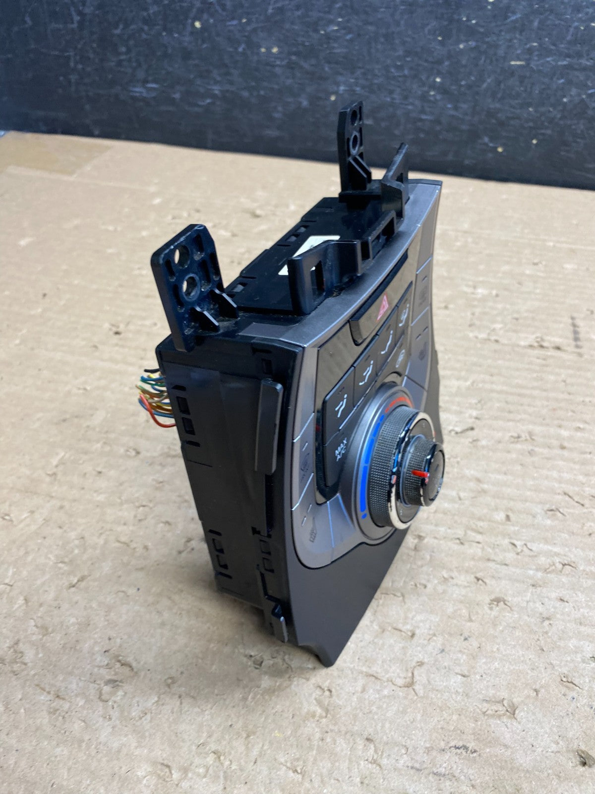 2011 - 2013 Hyundai Elantra Center Heater A/C AC Climate Control Panel ag8398 DG2