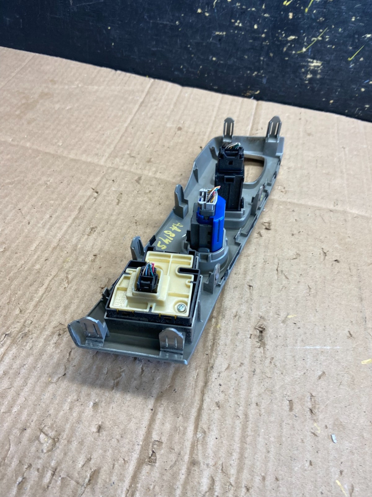 2012-2016 Toyota Prius V Shifter Bezel Trim Parking Push Start  aa8145 DG5