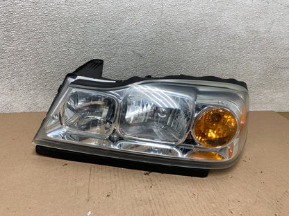 2006 to 2007 Saturn Vue Headlight Left Driver LH Side Halogen AB5037 DW0