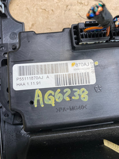 2005 to 2007 Chrysler 300 Dash Heater A/C Climate Control Radio Panel AG6238 DG7