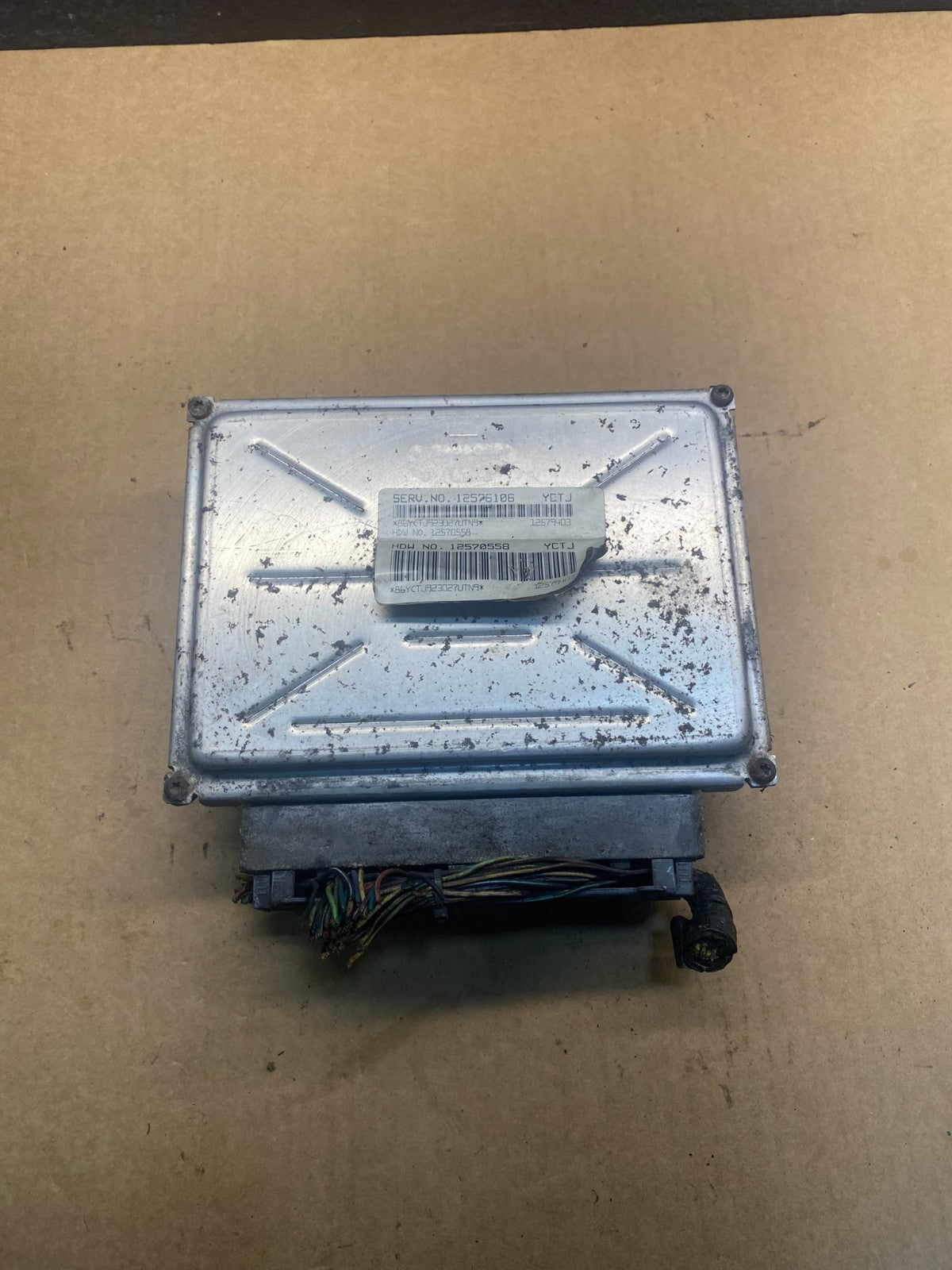2003-2006 Chevrolet Tahoe Silverado Engine Control Unit Module ECM ECU AH7180 DW0