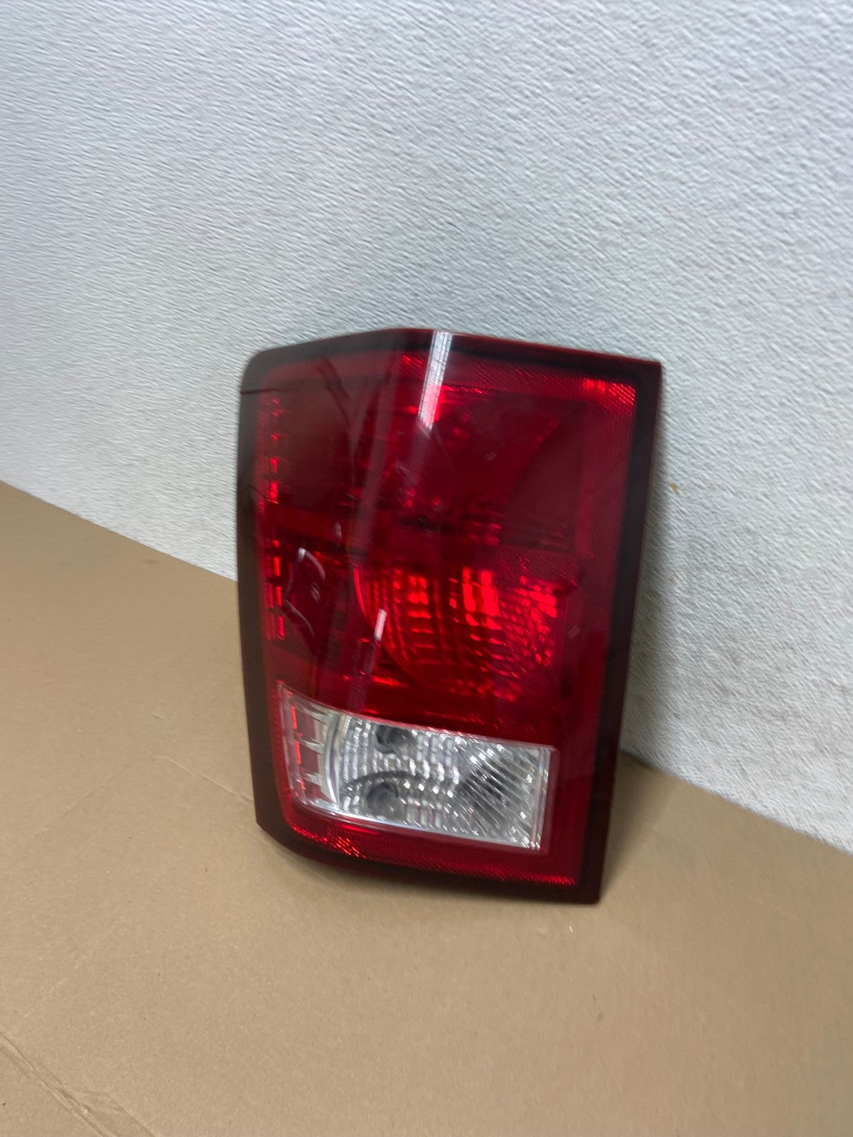 2007 2008 2009 2010 Jeep Grand Cherokee Left Driver Lh Tail Light AF4313 LK1