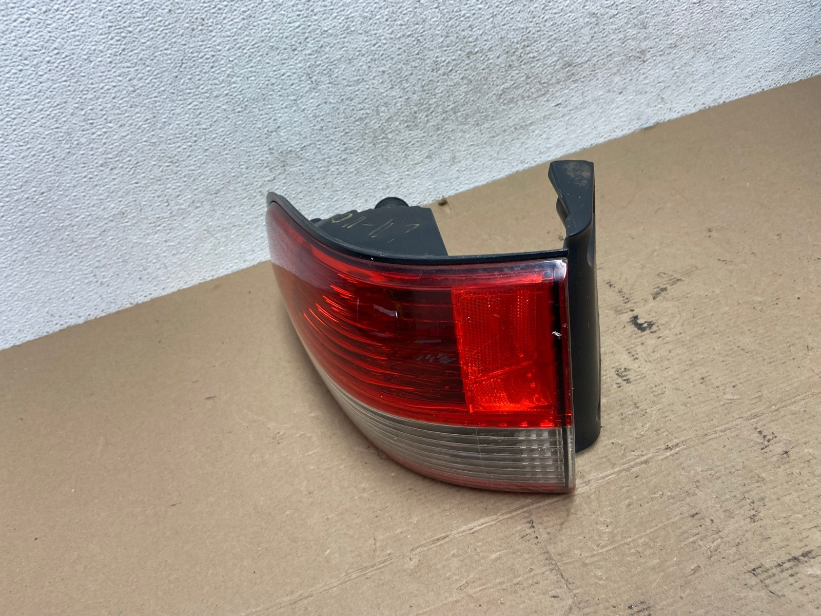 2001 2002 2003 Toyota Sienna Left Driver Lh Side Tail Light AF4559 LK1
