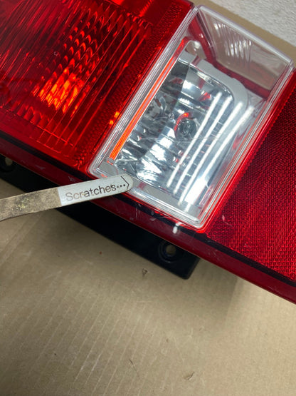 2007 to 2012 Ford Expedition Left Driver LH Side Tail light AE6923 lk3