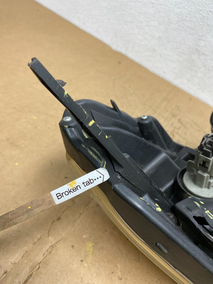 2009-2013 Nissan Rogue Right Passenger Xenon HID Headlight AD0632 DW6