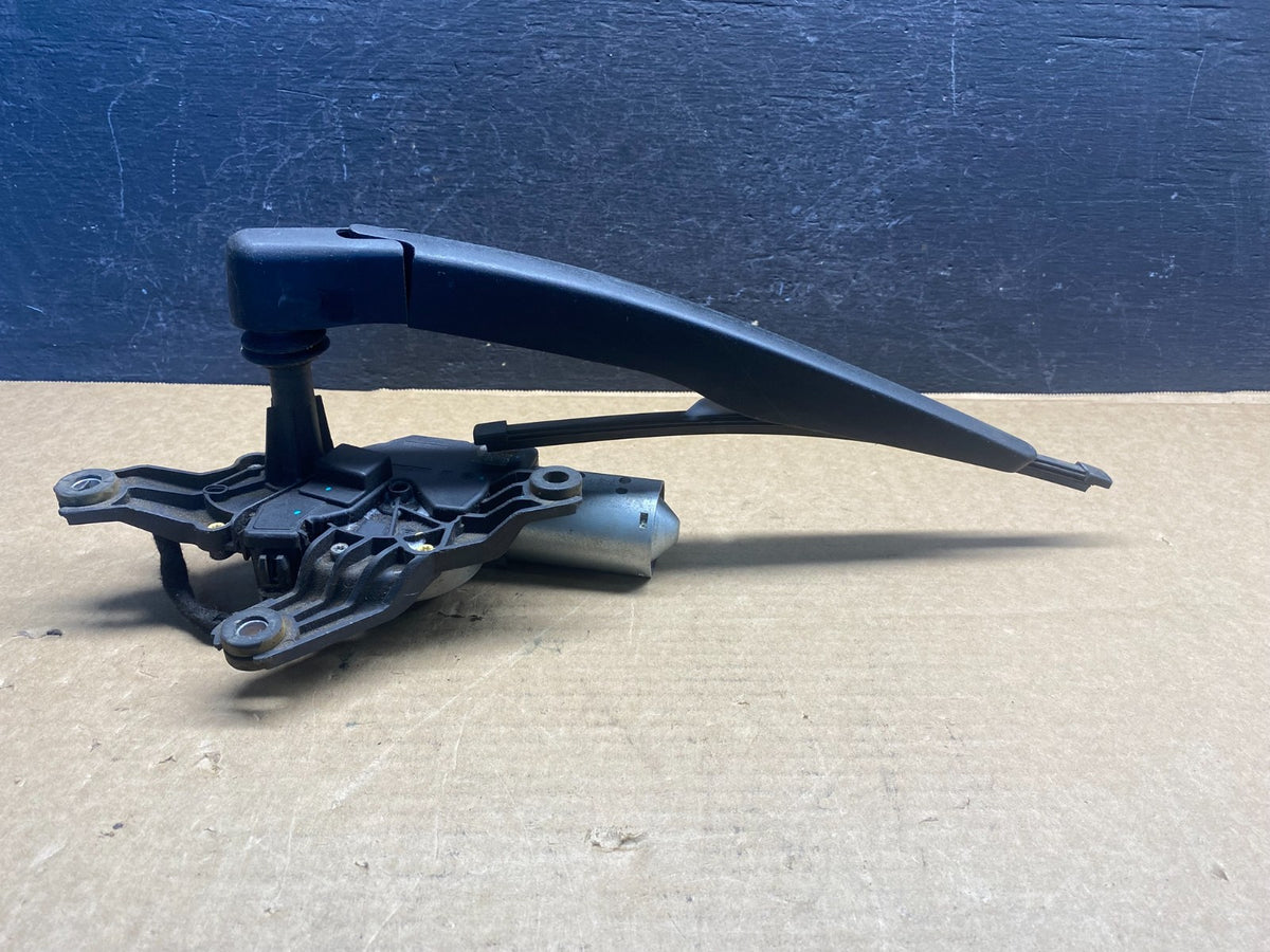 2020 to 2023 Ford Explorer Rear Windshield Wiper Motor AF6605 DG1